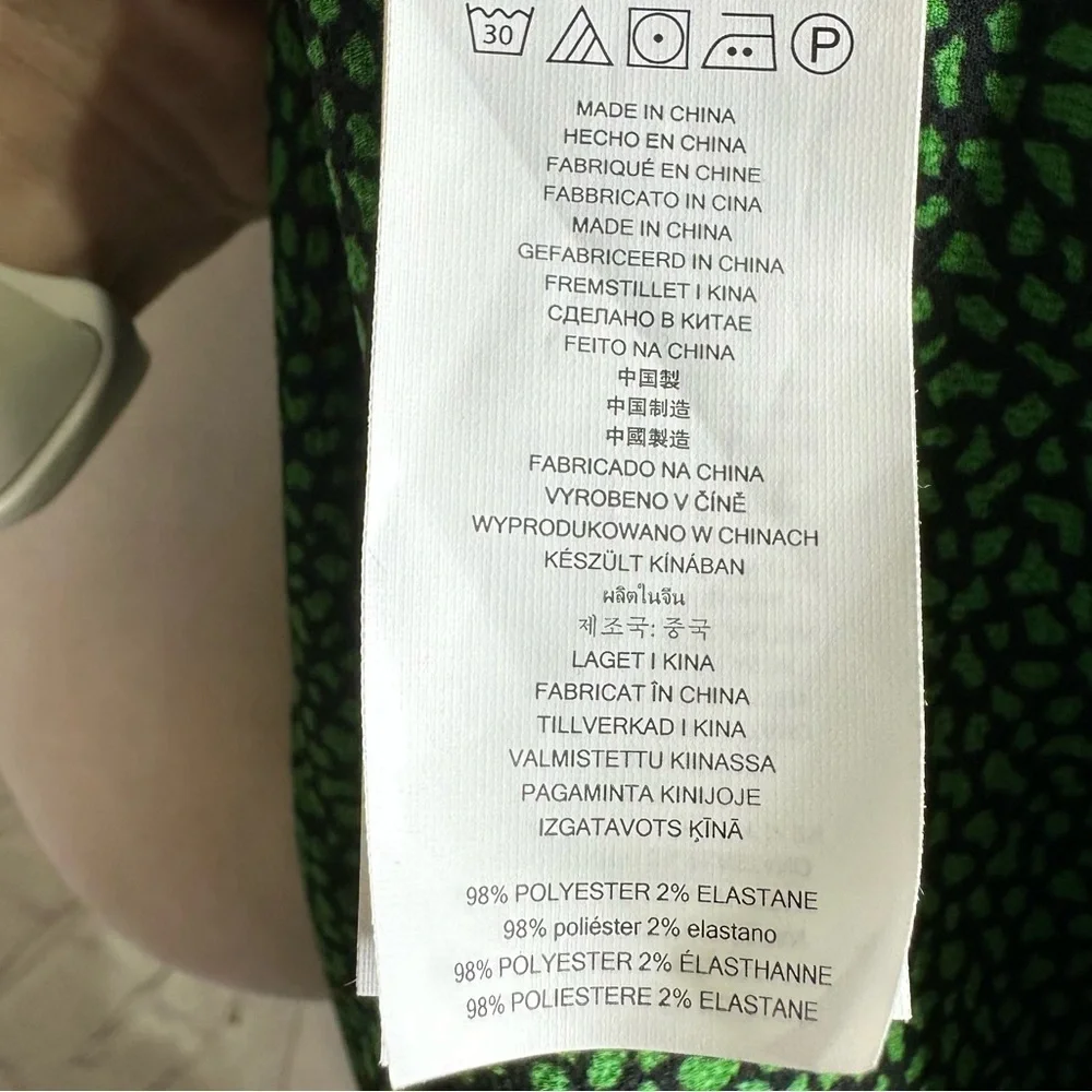 Michael Kors green and black design blouse - Picture 9 of 10